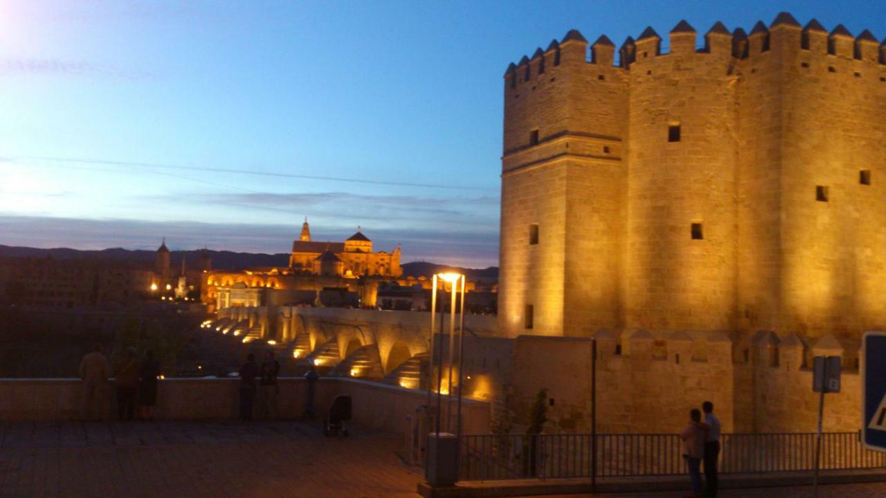 Apartamento Mezquita con cochera Cordova Esterno foto